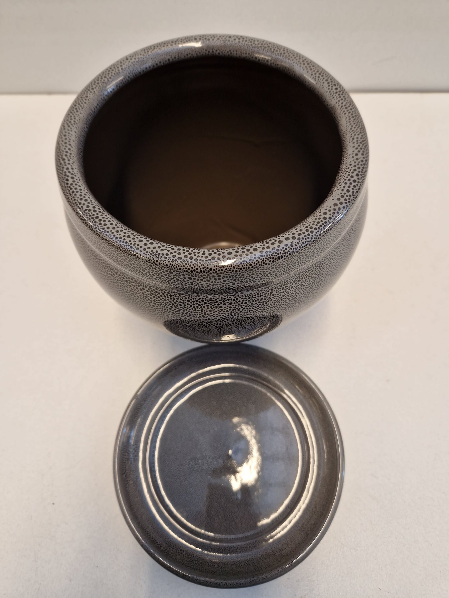 Bilde av Potteskjuler med fat grå, 14 cm-Spanne Plantesalg